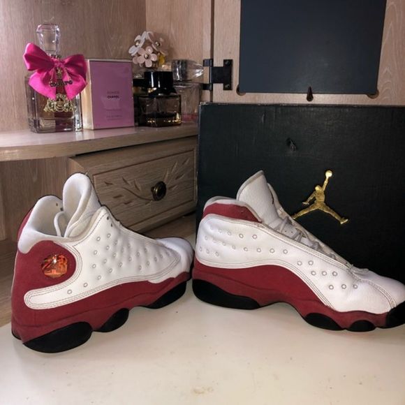 Jordan 13 Retos OG Chicago 2017 (GS) 5.5y - Picture 1 of 9
